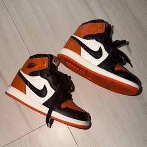 Toddler Kids' Black, White, and Orange Sneakers